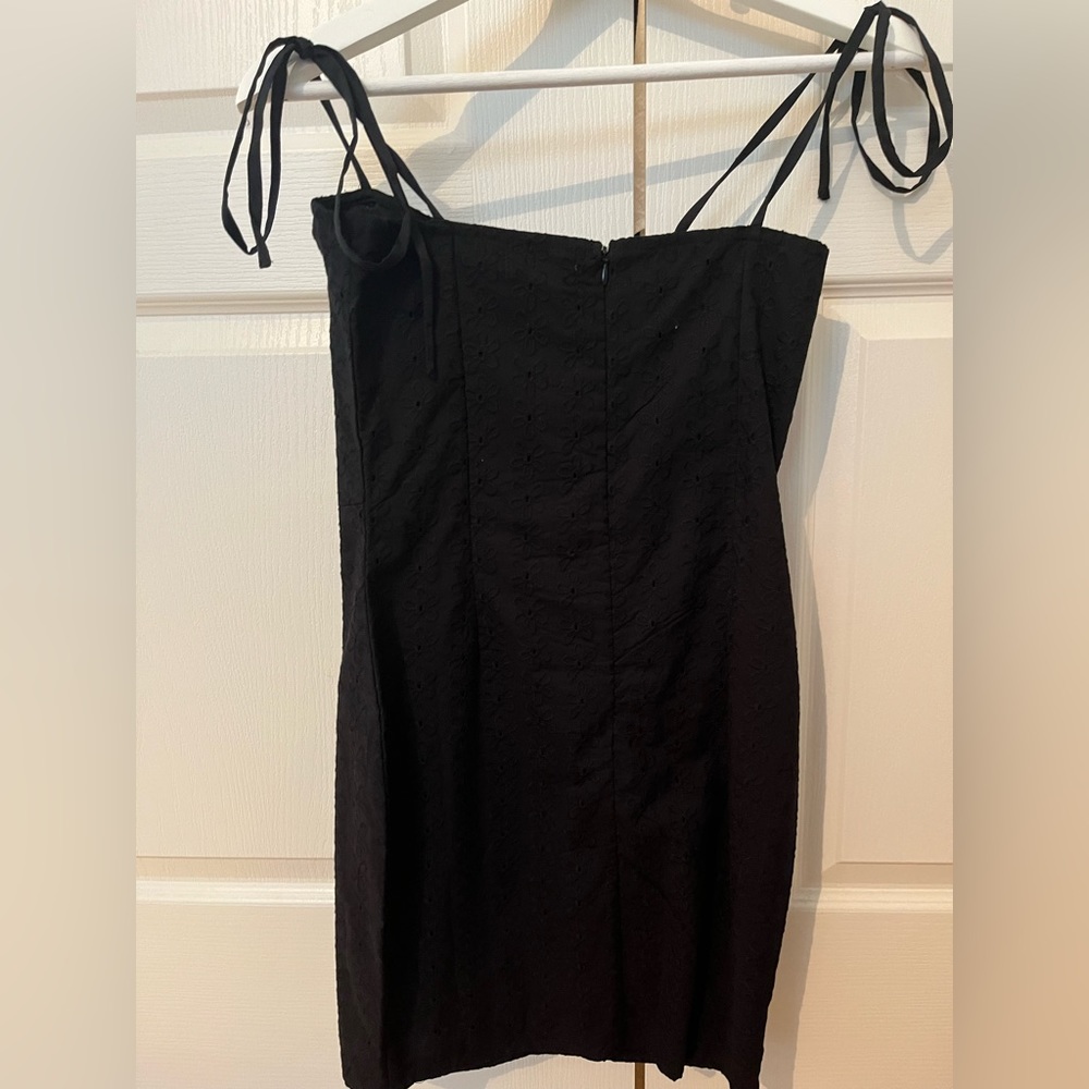 Pretty Little Thing Dress - Picture 2 of 5